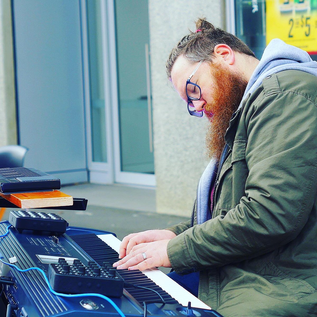 remy1fatman's tweet photo. In a zone playing music in the street.
#innovatingstreets #kirikiriroastreets https://t.co/WDDE2C4gFU