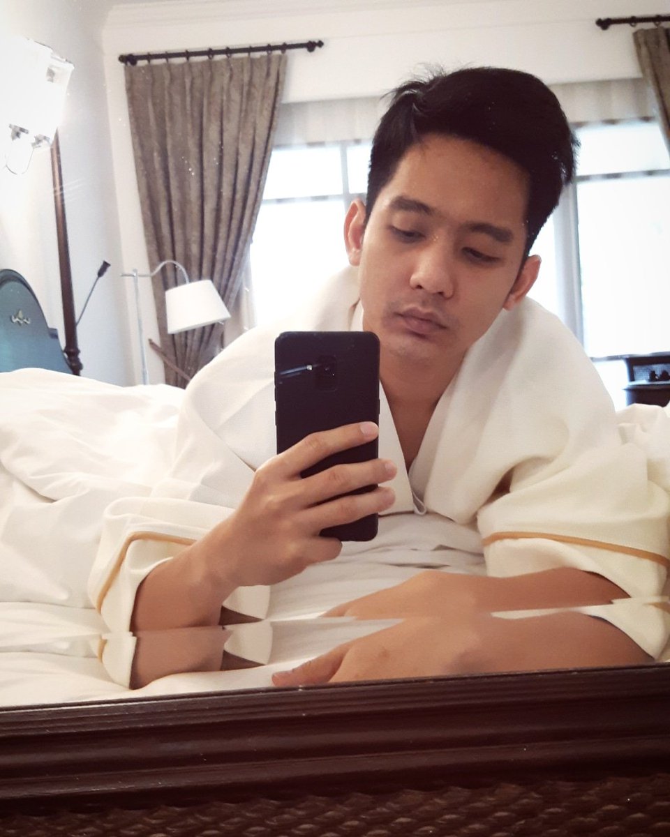 chudjen_cj's tweet photo. Coffee or Me 😅 https://t.co/qHzZbhj0C7