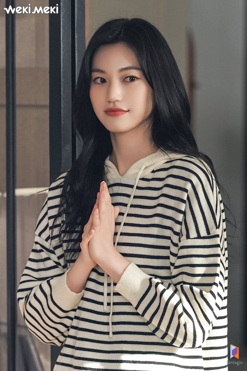 miyeoine's tweet photo. some pictures of me during filming of my roommate is a gumiho. be ready for the bold side of gye seo-woo❄ https://t.co/uFVFgOR5gQ