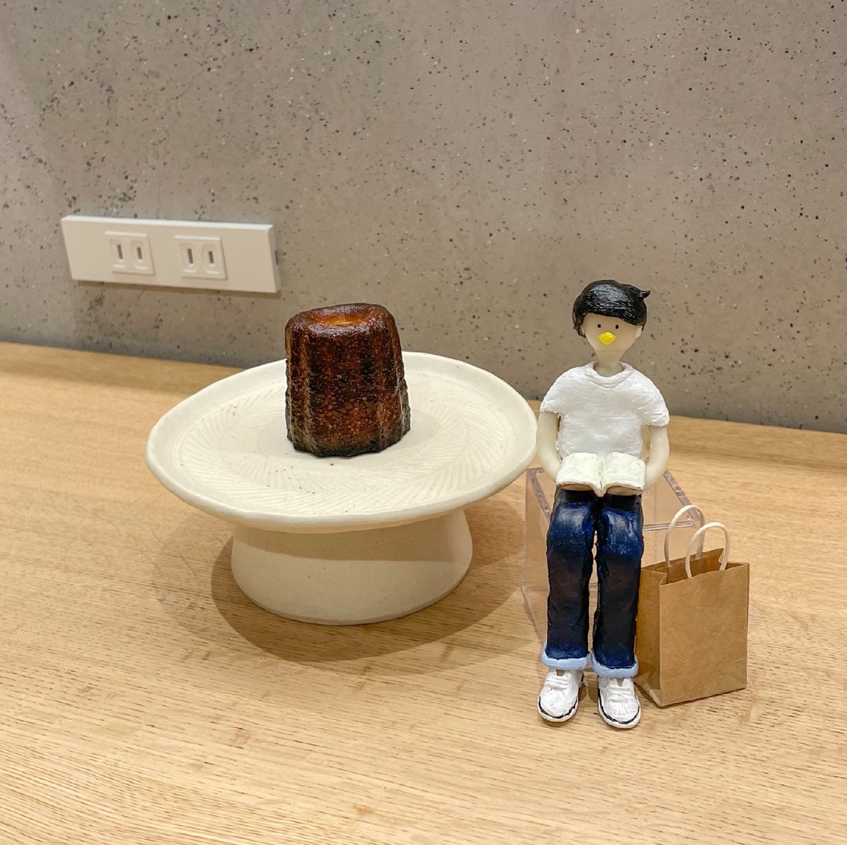 こころさんのカヌレとミニことり男子、
お待ちしております。

個展『KOTORIDANSHI'S SS21 COLLECTION』
場所: galleryとcafe こここ
最寄り駅の地下鉄松屋町駅より徒歩3分ほど
期間: 2021/5/25（火）-6/8（火）