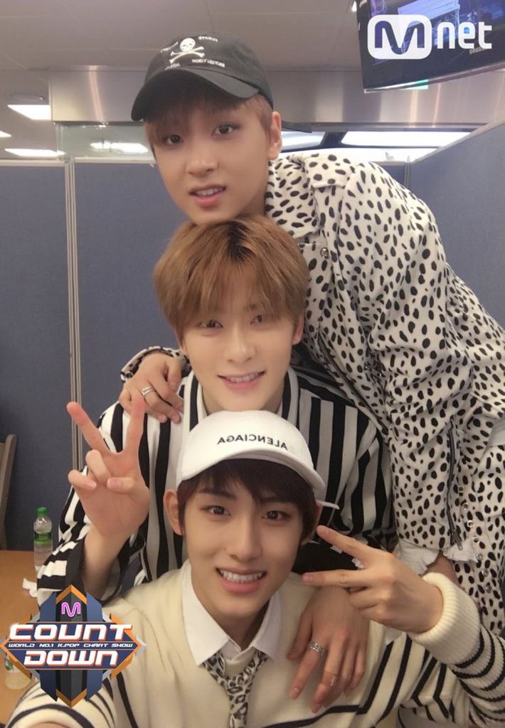 happy birthday our dearest fullsun!! ☀️

#해찬이보다_시즈니가_더_행복한_날
#해찬아_우린널_사랑이라_불러
#AllRounderHAECHANDay