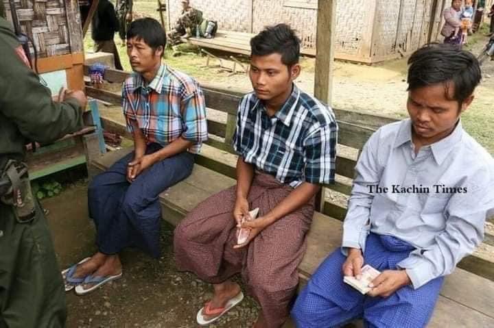 FreeKachin's tweet photo. 3 SAC prisoners of war were released with travel expenses by KIA because they claimed to have young infants and promised to resign from Tatmadaw.  #HumanityFirst #burmacoup #MyanmarMilitaryTerrorists https://t.co/h9wxUg2mq2