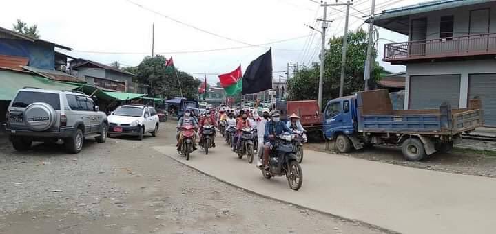 yesssliao's tweet photo. Photos from motorcycle pro-democracy strike in Lonekhin, Hpakant.  #WhatsHappeningInMyanmar #June6Coup https://t.co/kMrAlCEFF6
