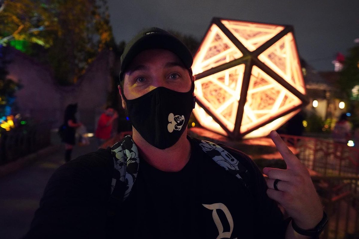 NerdsDoinThings's tweet photo. Avengers Campus at night is amazing! #avengerscampus #disneyland #californiaadventure #disney #themeparks #disneyatnight #nerdsdoingthings https://t.co/ItoDgCJq9Q