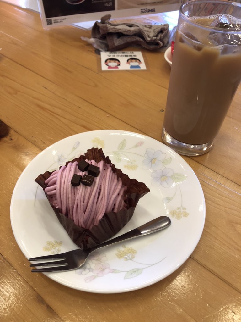 AL87482519's tweet photo. 今日は暑いのでカフェで涼んでケーキ🍰ケーキ(≧∀≦)
 #WithUスイーツ部 https://t.co/gAHcWo5uNy