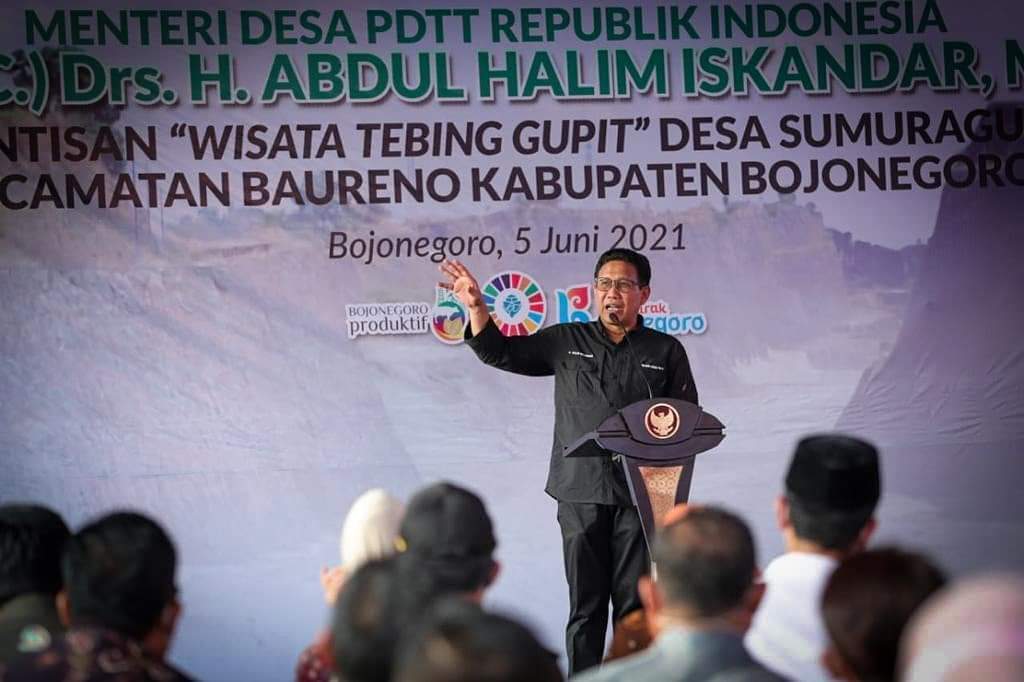 Alhamdulillah pendataan #SDGs_IDM tuntas.
Ayo.. saatnya kita dorong potensi desa untuk pertumbuhan ekonomi

#GusMenteriSambangDeso
#tppjatim
#tpplumajang

<a href="/jokowi/">Joko Widodo</a> 
<a href="/halimiskandarnu/">ABDUL HALIM ISKANDAR</a>
@Kemendespdtt
<a href="/thoriqul_haq/">CAK THORIQ</a>
<a href="/azzameldzikrie/">#SantriIndonesia</a> 
<a href="/tppkemendes/">TPP KEMENDES</a> 
<a href="/ahmad_dewanto/">Andry Dewanto Ahmad Ahmad</a>
<a href="/Mift4hulMunir/">Miftahul Munir</a>