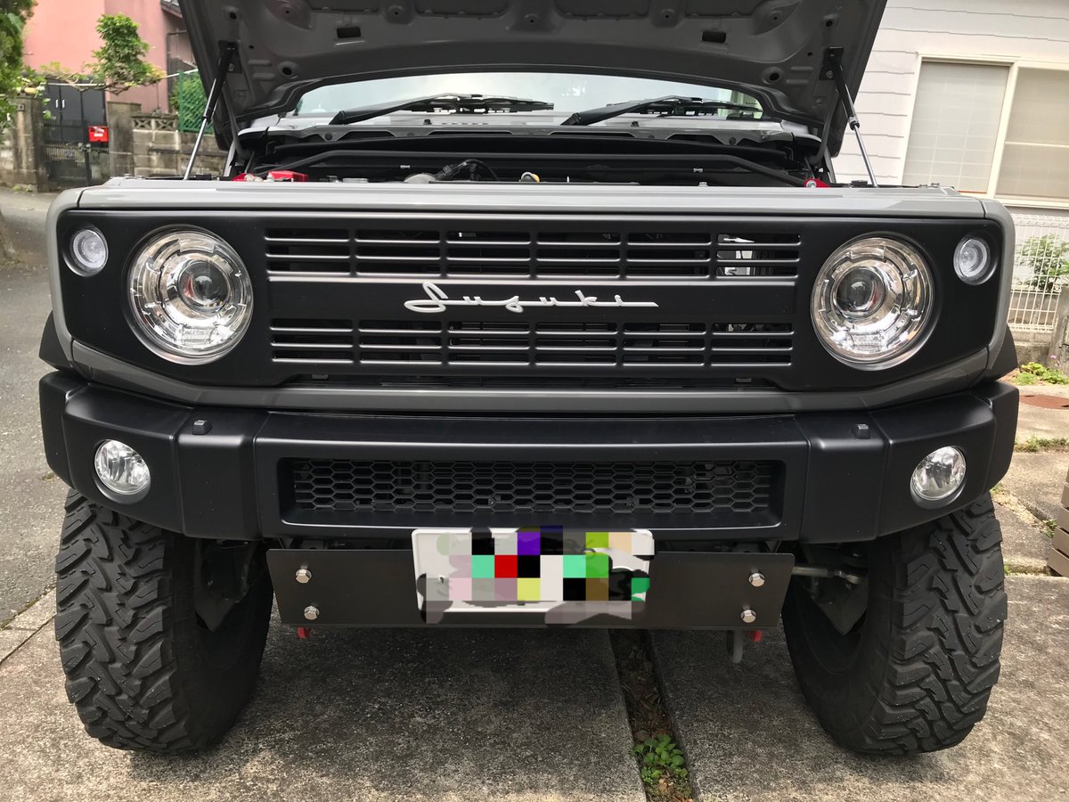 AQURA41312982's tweet photo. ちょっとお着替え❗️
#ジムニーシエラ
#フロントグリル
#MOTORAGE
#TacoVinyl
#グリルバッジ https://t.co/2kW4bdjgMa
