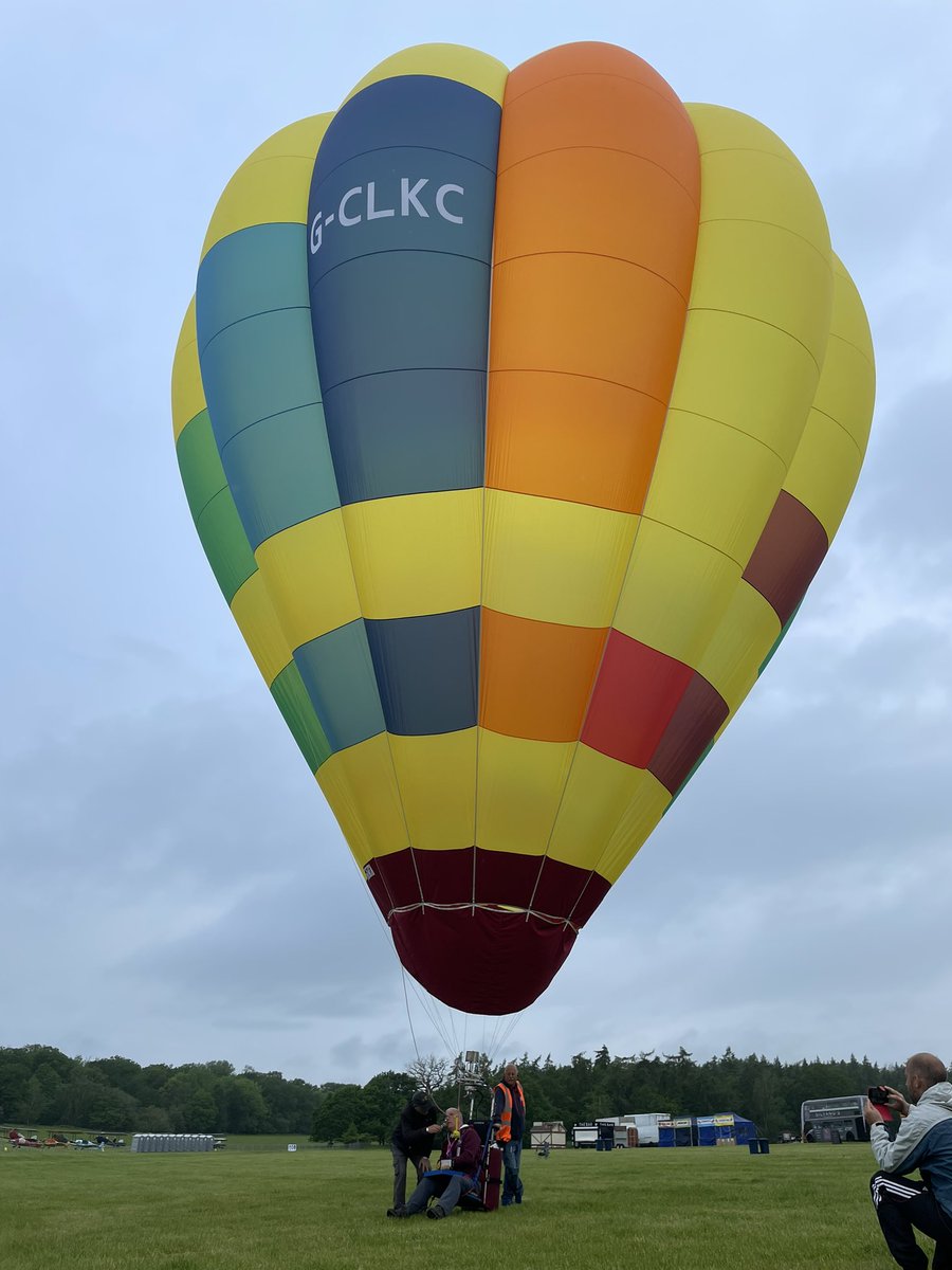 warwick_books's tweet image. Getting geeky now #CloudHopper 🥸@midlandsairfest @RagleyHall #BooksellersInTheWild