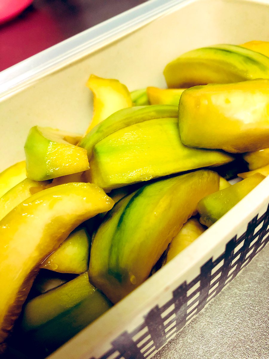 maki_co__'s tweet photo. 最近メロンばっか漬けてるーん https://t.co/MmRACrx4Fy