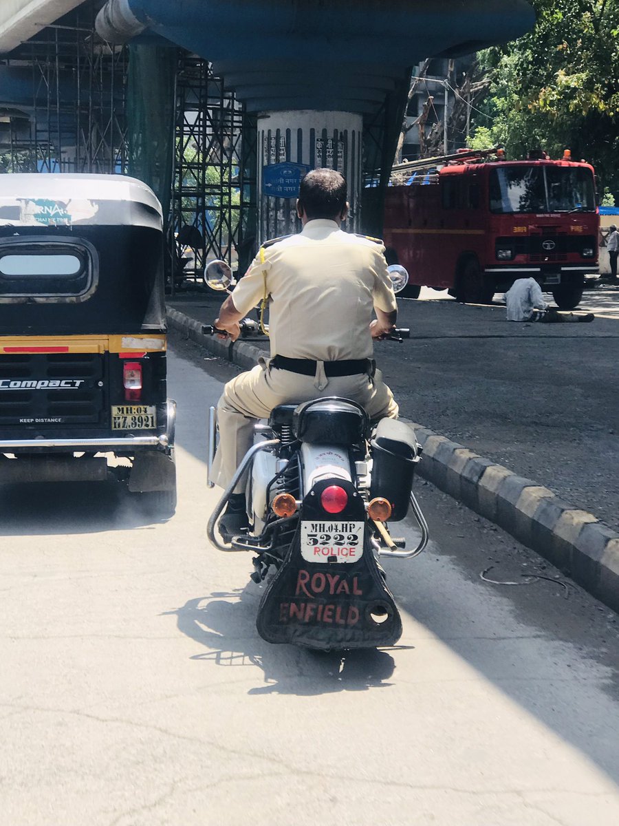 Tushar2125's tweet photo. Without helmet 
Time: 11:33AM
Dhamanker naka to vanjar patti rode
@ThaneCityPolice @Thane_R_Police @DGPMaharashtra @abpmajhatv @ABPNews https://t.co/Yjb8eTjQT3
