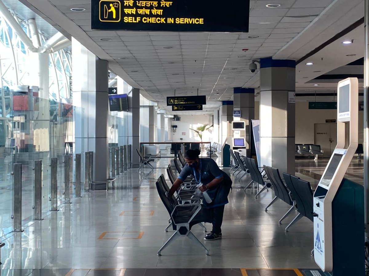 aaiasrairport's tweet photo. @SGRDJI Airport is following all the COVID protocols to the best of its ability so that passengers can enjoy safe and comfortable journey amidst COVID 19. #Sanitization #SocialDistancing #ProperMask #FlySafe #FlyHigh
@MoCA_GoI @AAI_Official @aaiRedNR https://t.co/T3MffXx35r