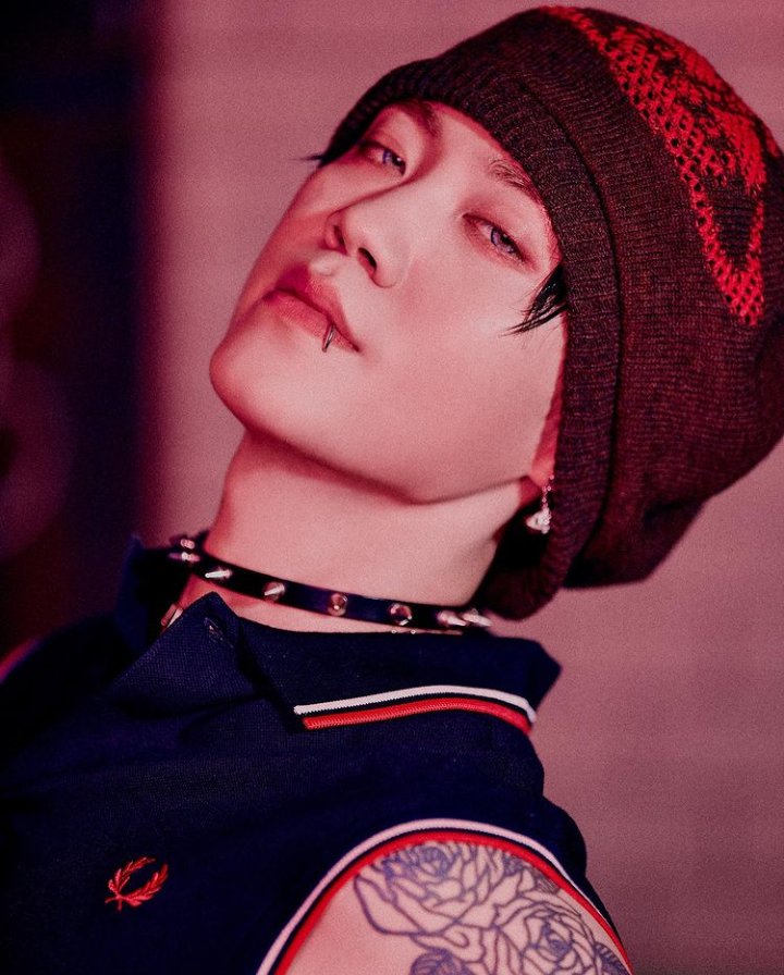 ISN'T THIS ILLEGAL?????????