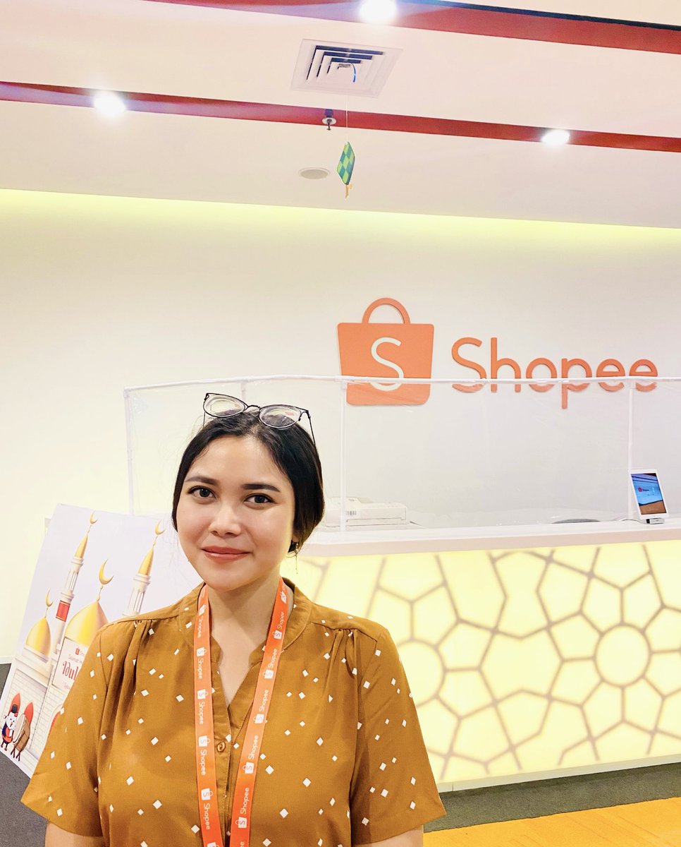Rizajuiza's tweet image. New Journey 💪🏻 #lifeatshopee