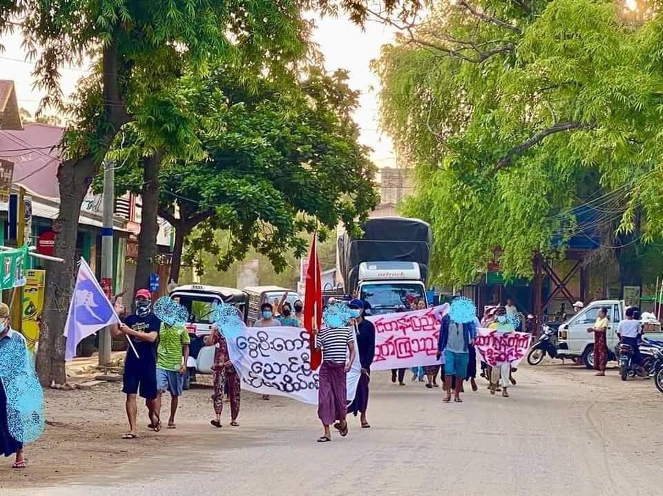 yesssliao's tweet photo. Residents of Nyaung Oo go on strike in the morning. #RejectCoupRejectASEAN #June6Coup #WhatsHappeningInMyanmar https://t.co/IpZqME51fK