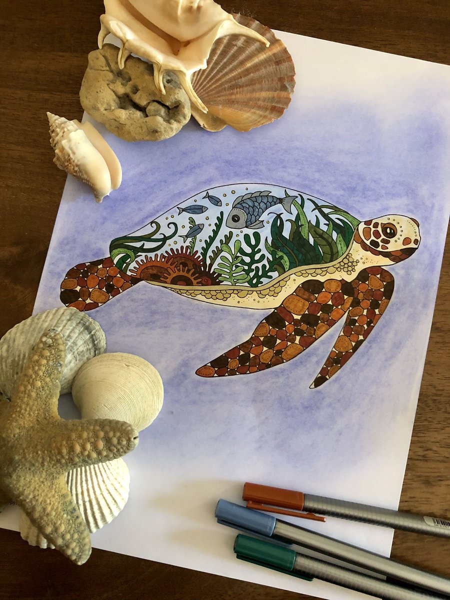 A handsome turtle from Johanna Basford’s Mini Colouring Book, Flourish. I used Staedtler Triplus Fineliners, Vintage Conté à Paris Carrés Decor Sketching Pastels and a Gold Gel Pen.