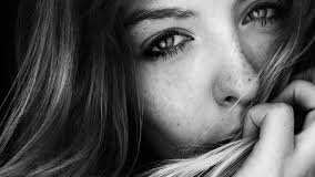 Nabigo2's tweet photo. Alcuni sguardi sono “sempre di moda”
anche ai tempi delle “tette de fora”.
#selfie
#divinabellezza
#occhibellissimi
#nonhoparole
📸web https://t.co/vm57Fj2UYm