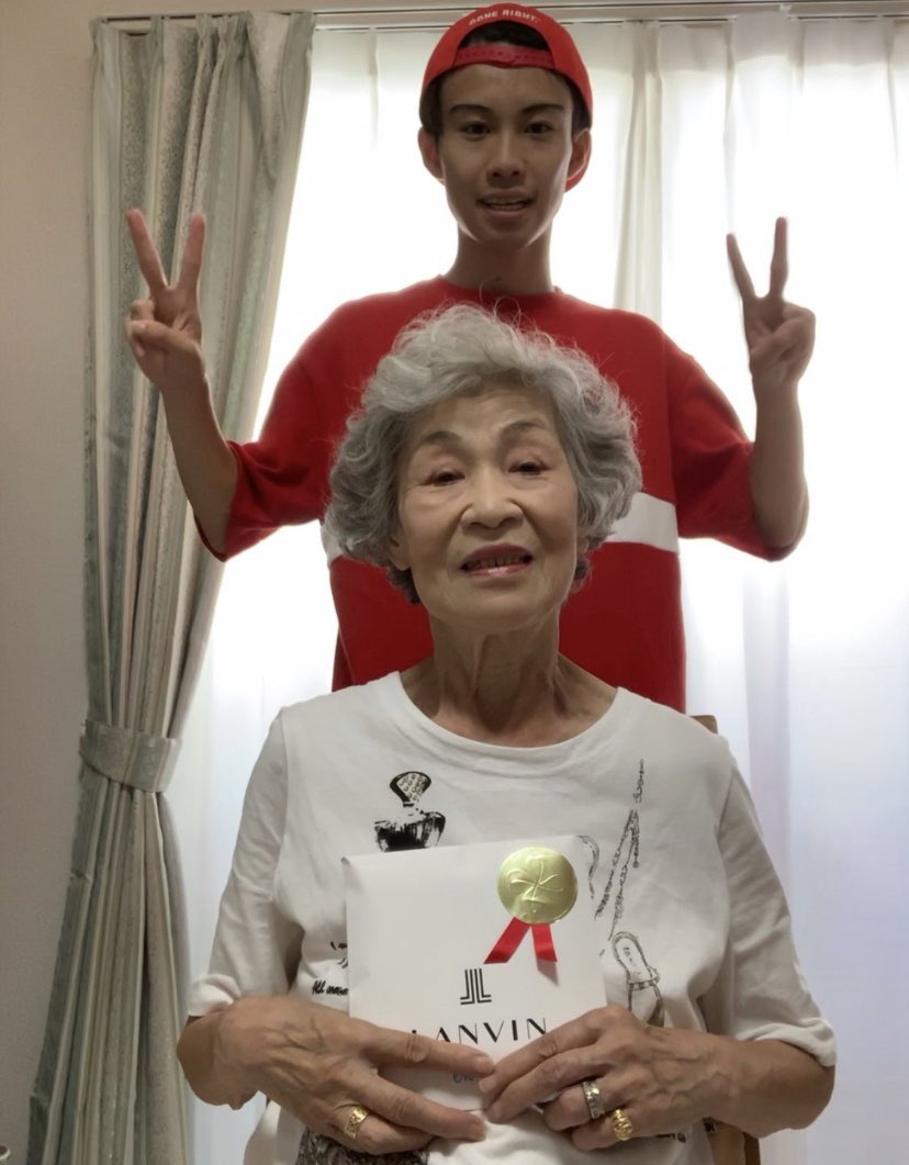 jj_1995_jj_m's tweet photo. 私が韓国住んでた時に会った友達の面白くて、歌上手い中川隆盛君をを推薦します👍

@ryusei1102
@oshiyell
#推しエール https://t.co/7FwdqtNJ7g