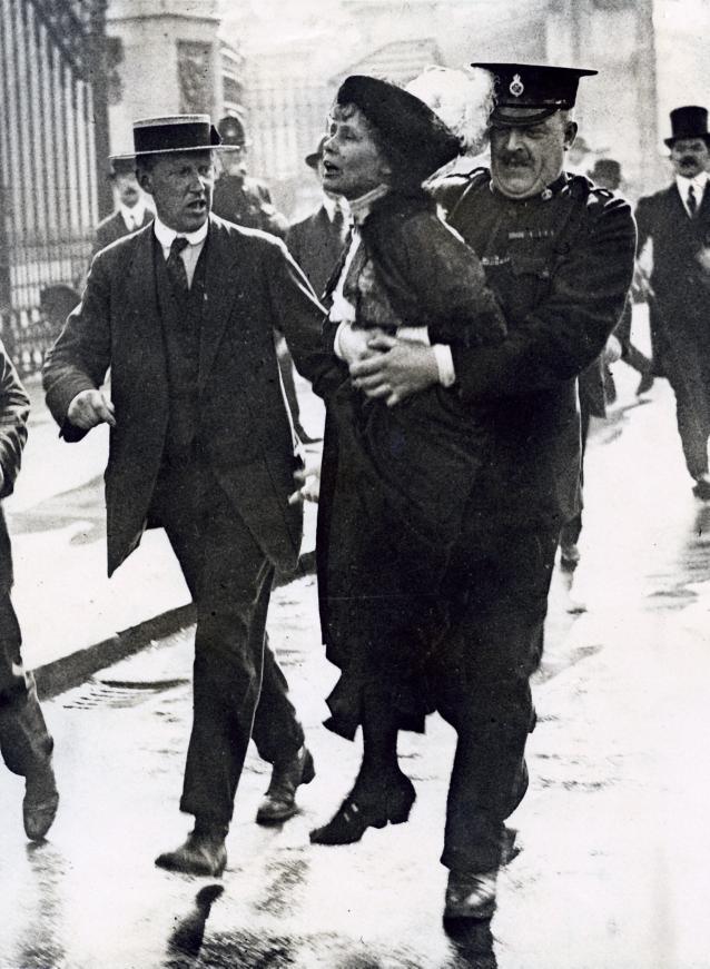 womensart1's tweet photo. โWe have to free half of the human race, the women, so that they can help to free the other half.โ
- Emmeline Pankhurst.
UK suffragette arrested, 1914 #womensart #SuffragetteSunday https://t.co/T2t03gJ7kU