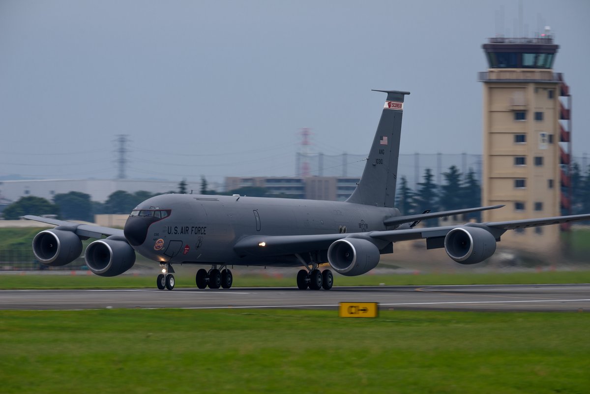 zapper119's tweet photo. 2021/06/06 Yokota Airbase
Wisconsin Air National Guard
General Mitchell Air National Guard Base
128th ARW/ 126th ARS
Boeing KC-135R "Stratotanker"
Rwy36↑
#Milwaukee #WisconsinANG #Boeing
#USAF #K35R #AirNationalGuard #YOKOTA https://t.co/yVAjXSuvE1