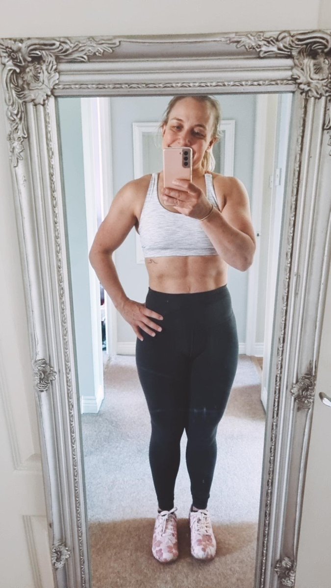 gloriamuddles's tweet photo. Saturday sweat 💪🥵 https://t.co/zVaNtNtBtJ