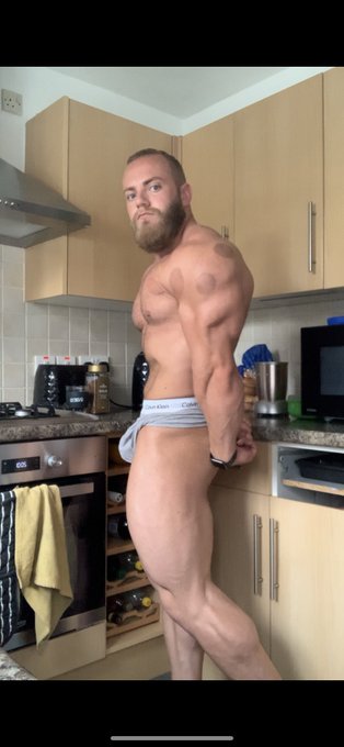 Good morning Twitter! Hope you all have a wicked day 🖤 https://t.co/7rxjDWsH2M