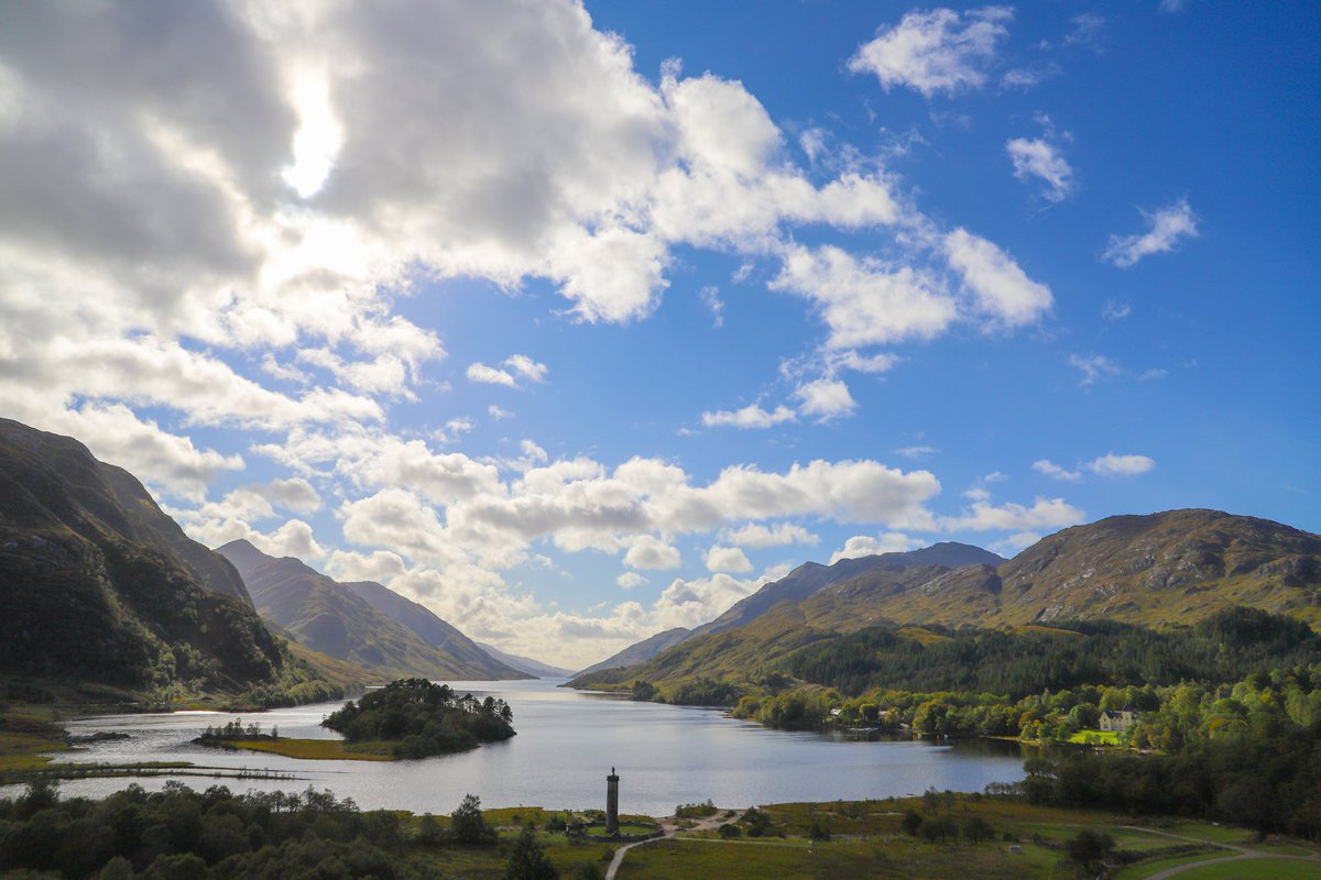 JamiePe29145779's tweet photo. Glenfinnan viaduct and the Glenfinnan monument on a beautiful day. Thought I was going to miss the train as I was there early and it was late 🤣
@ThePhotoHour @VisitScotland @mvscotland #harrypotterfanart #HarryPotter #Scotland https://t.co/pHP9AMDAM8