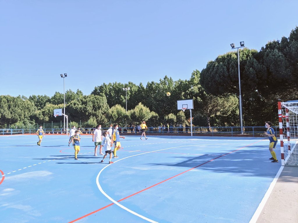 Balonmano

Viana de Cega pondrá el broche a la Liga Escolar de Balonmano con la Entrega de Medallas a los participantes

Gracias a <a href="/BMTierraPinares/">Fundacion Bamar BM Tierra De Pinares</a> , <a href="/CBMTudela/">CBM Tudela</a> , <a href="/CBVdC/">Balonmano Viana</a> y Aldeamayor por habernos acompañado este curso y al <a href="/atlvalladolid/">Recoletas Atlético Valladolid</a> por la organización de la Liga de <a href="/Dip_Va/">Diputación de Valladolid</a>