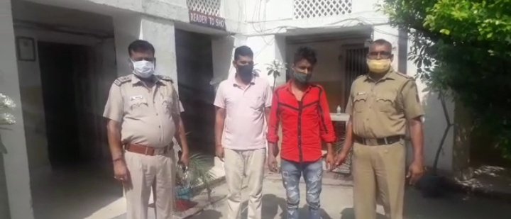 #DilKiPolice
#KeepingDelhiSafe 
A previously involved #robber involved in a robbery case nabbed by team P.S Narela #OND

Robbed 02 mobile 📱and cash ₹40,000/- recovered
#StayHome #StaySafe
#WearAMask
<a href="/CPDelhi/">CP Delhi #DilKiPolice</a> <a href="/SanjaySingh_IPS/">Sanjay Singh</a> 
<a href="/ssyips/">Surender Singh Yadav IPS</a> <a href="/DelhiPolice/">Delhi Police</a>