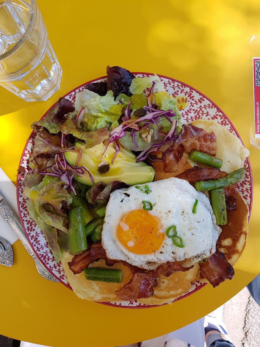 BluebirdCafeLsn's tweet photo. Double portion de #pancakes pour une très grosse faim😄 https://t.co/Vf9B2YnWRX