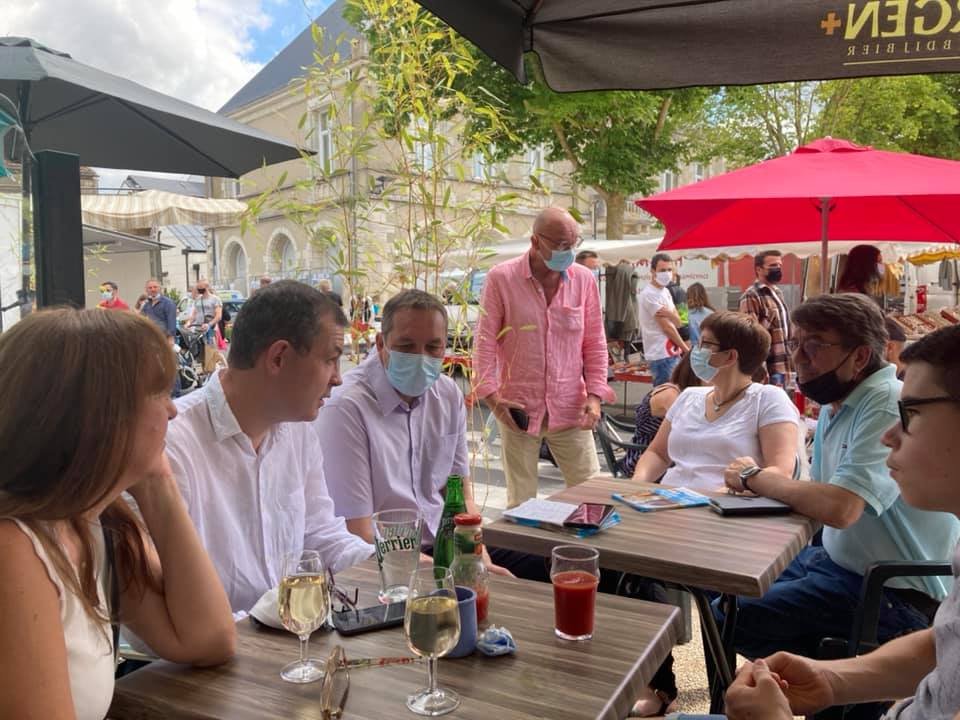 Quand les candidats aux départementales de la majorité départementale rencontrent les candidats aux régionales de la droite et du Centre, au marché de #neuvilledepoitou
#lavienneavecnicolasflorian
#regionales2021
#nouvelleaquitaine