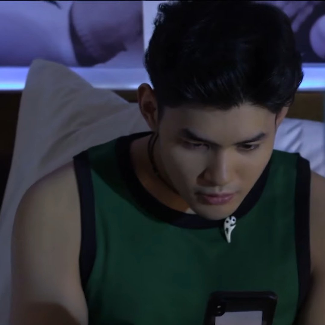 _hernoseinabook's tweet photo. Si Grae habang ginagawa 'yon: https://t.co/DRHI6VbTPJ