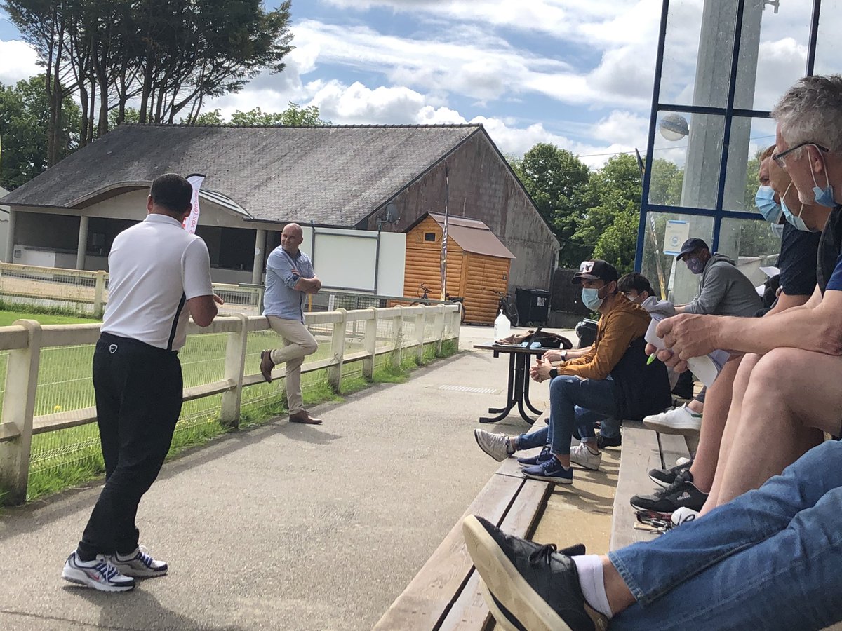 Lerochgaelle's tweet image. Assemblée générale du #StadePontivyen ce dimanche . 
Bravo à tous les engagés du club et son président @steven56300 pour cette belle énergie et ce dynamisme inspirant 👍
#Football #P2F #100Ans