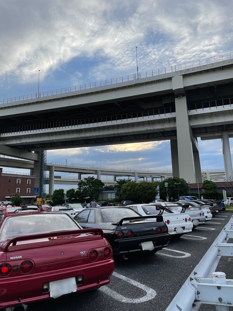 mtBNRR32's tweet photo. 今日は沢山の32と並べられて最高でした。 https://t.co/2OmixvyLaZ