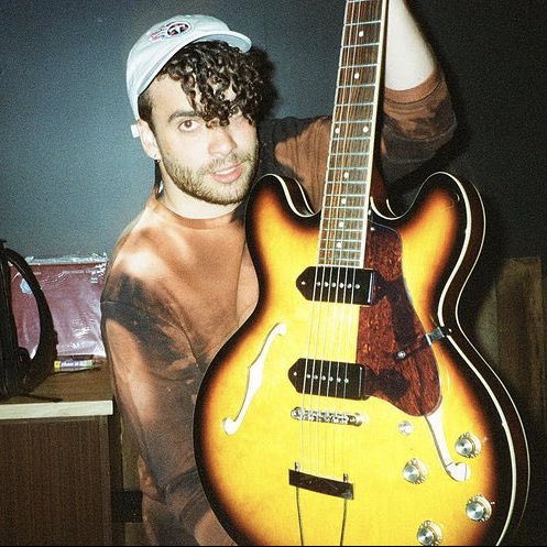 YELYAHPOI's tweet photo. your daily reminder that taylor york saved paramore https://t.co/YPFI3hW78X