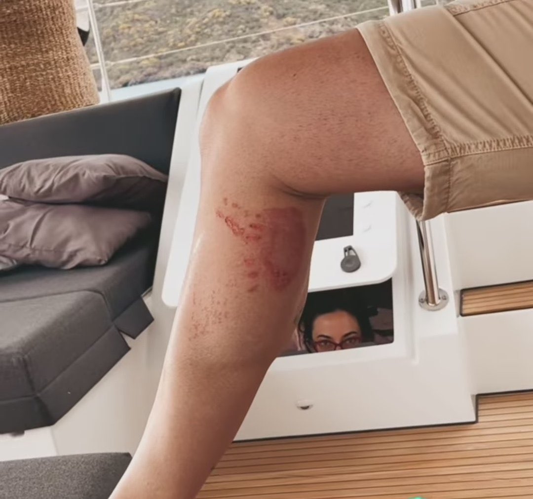 Giulia Valentina che viene a cercare il suo nome su Twitter