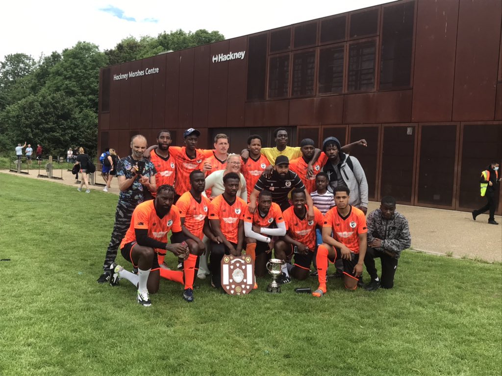 Kingy1506's tweet photo. Champions of the Marshes ⚽️🍾🏆 @MileEndBaiteze https://t.co/1aCwUalyNb