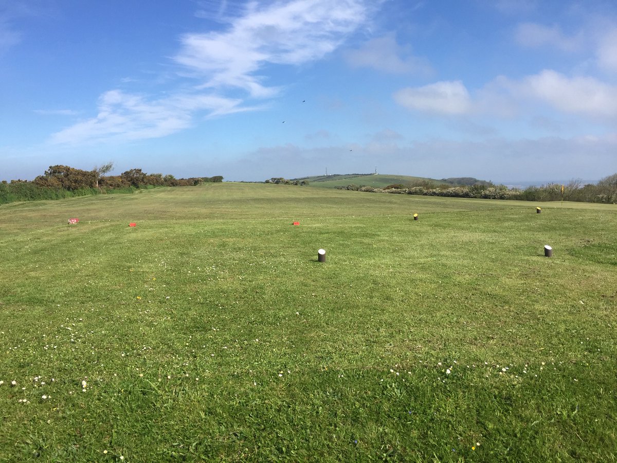 4th hole at Ventnor Golf Club. 352 yards. Wide fairway but OOB down left side. Dominant wind from left to right exaggerates anything pushed towards bushes down the right side. Do you take driver and bring the hazards into play or dial back and hit the fairway? #TheVGC #IOWgolf