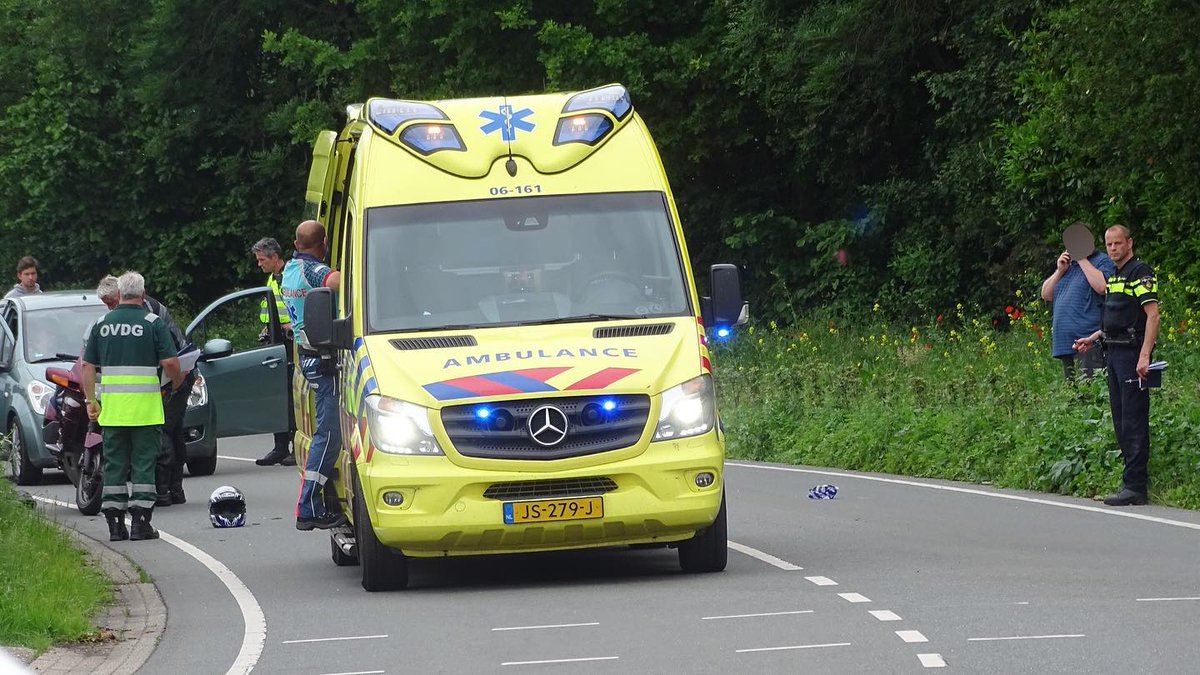 Melding ambulance L. Dolfingweg Baak inzake ongeval