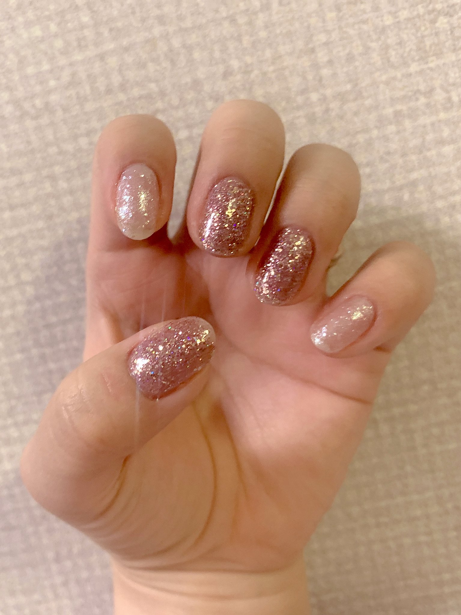 Miho ネイリストになりたい芸大生 3gt9rltj1awek1b Twitter