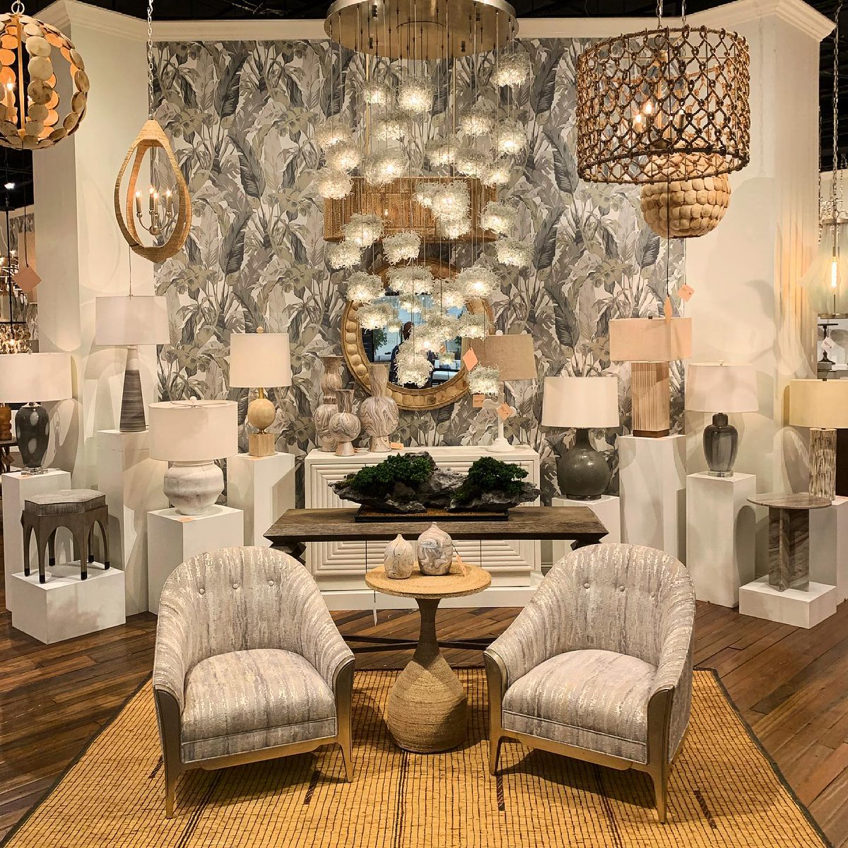 CurreyCo's tweet photo. Sunday in High Point! Join us and see new products, catch up on the latest design news. We would love to see you. Location: IHFC, M110 on Main Street! @HPMarketNews @DesignOnHPMkt @aspiremagazine @GalerieMag #curreyco #hpmkt https://t.co/9bkMSGkNJh