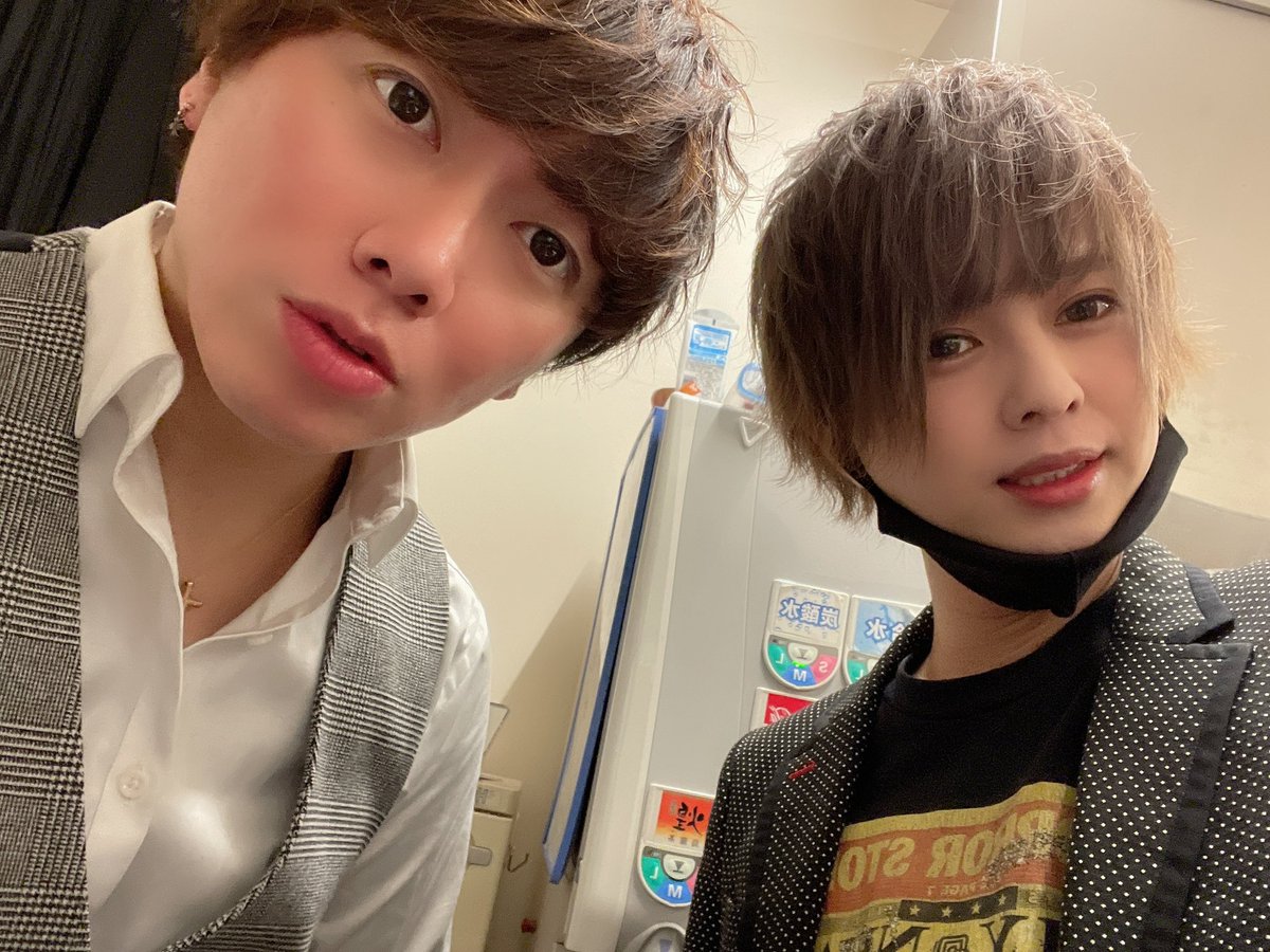 run_run0314's tweet photo. 今日はえいじさん、ゆうしが
誕生日です🎂🎂

6/6ゾロ目👼👼❣️

スリーショットがない🥺🥺🥺🥺 https://t.co/ksW44PLill