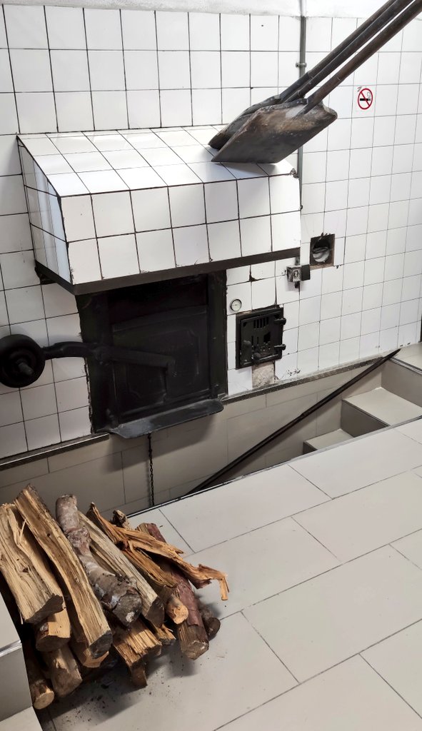 Un horno de leña con más de 70 años de historia. El mejor secreto para producir pan artesanal como toda la vida en <a href="/fsantfrancesc/">Forn Sant Francesc</a> #somdemallorca #mallorcasafetourism #visitinca