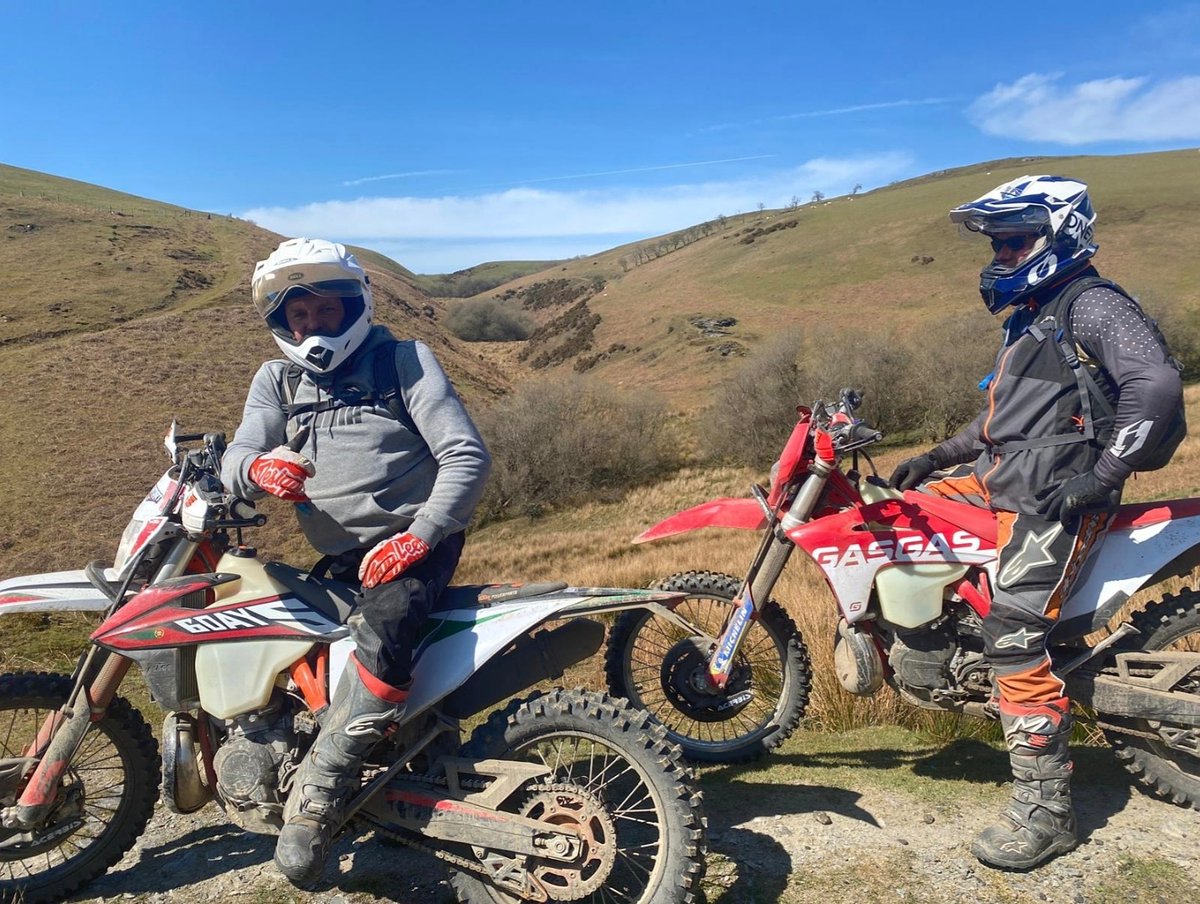 TrailRidingUK's tweet photo. 👍🏻#trailriding #trailridinguk #guidedtrailriding #bikes #dirtbikes #motorbikes #ktm #350cc #250cc #450cc #greenlaning #offroad #offroadbiking #motorcross #enduro #adventurebikes #wales #trailridingwales https://t.co/RBKCaLvNbx