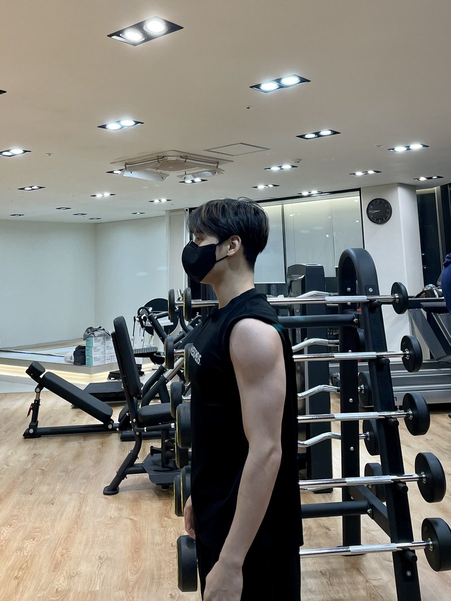 btob2mh's tweet photo. @chubbyc37301700 이런 거? https://t.co/UDQ9sncvuC