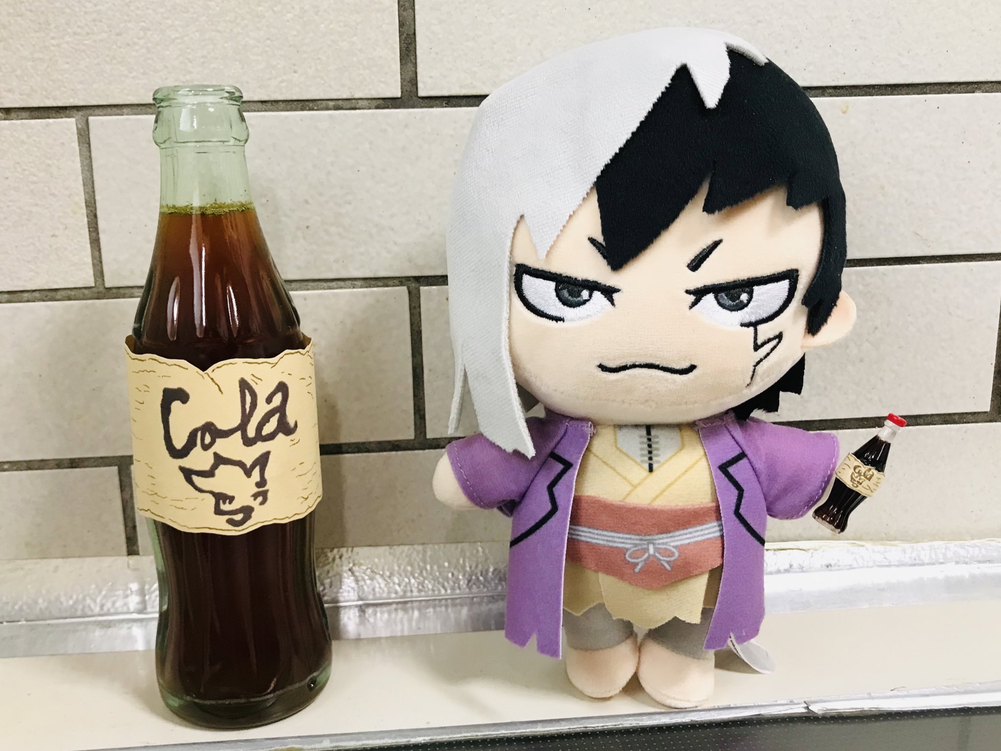 古来からのナッシュの嫁りん子 千空ちゃんが作ったコーラです 色々失敗しまくってしまった Orz リベンジマッチするならば失敗作のこの味を忘れた頃かな でも色はそれっぽいよ Drstone ドクターストーン クラフト 千空 コーラ コーラ作って