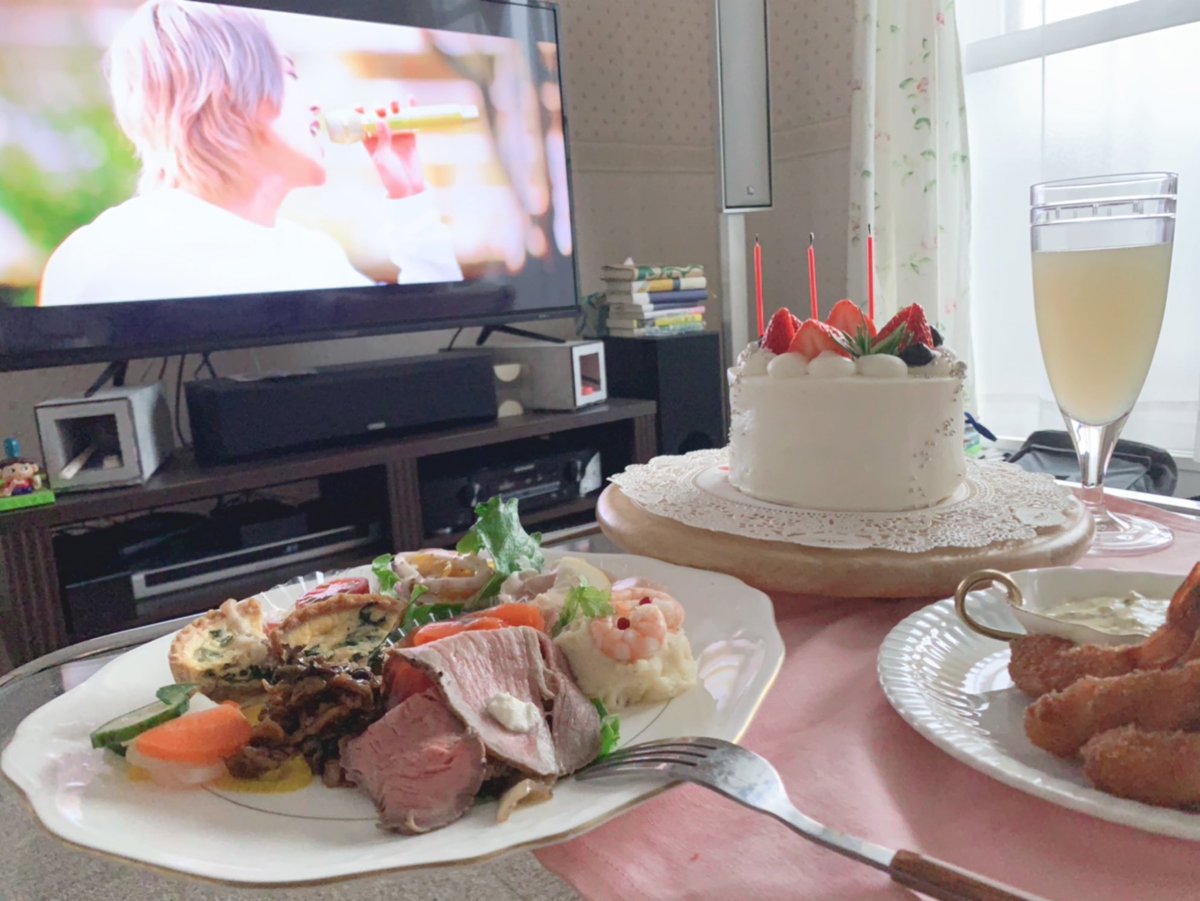 #HappyHyunjoongDay
#축복의종이_울려퍼지는_김현중_생일날
#お誕生日おめでとう
#キムヒョンジュン
#김현중 
#생일 
#HappyBirthDay