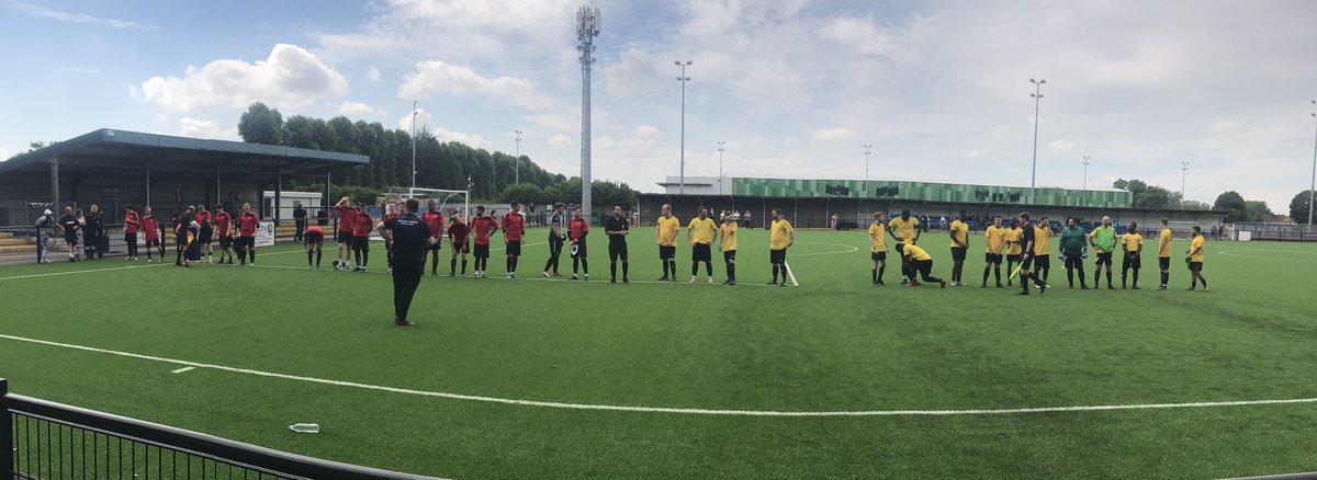 The teams are out, the final countdown is playing, it’s time for #cupfinal 

Good luck to all involved.