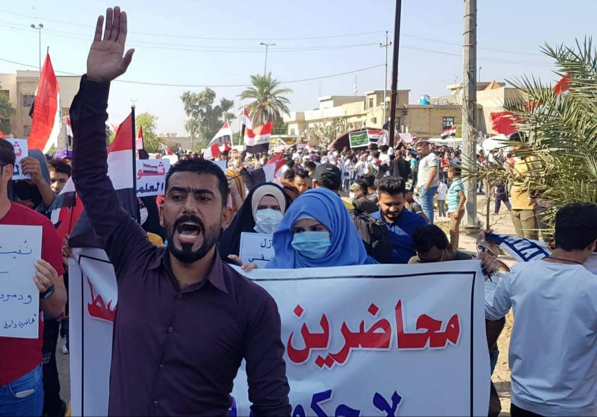 #المحاضرون_والإداريون_في_العراق
اكثر الفئات تعرضت الى تهميش هي شريحة المحاضرين (المعلم-المدرس) الذين قدموا خدمة مجانية منذ2017 والى يومنا هذا،
بعد ان يكملوا اجراءات التعاقد في حال عدم صرف رواتبهم ستكون هناك اعتصامات امام وزارة المالية لصرف رواتبهم،

ممثل المحاضرين
محمد قاسم صگبان