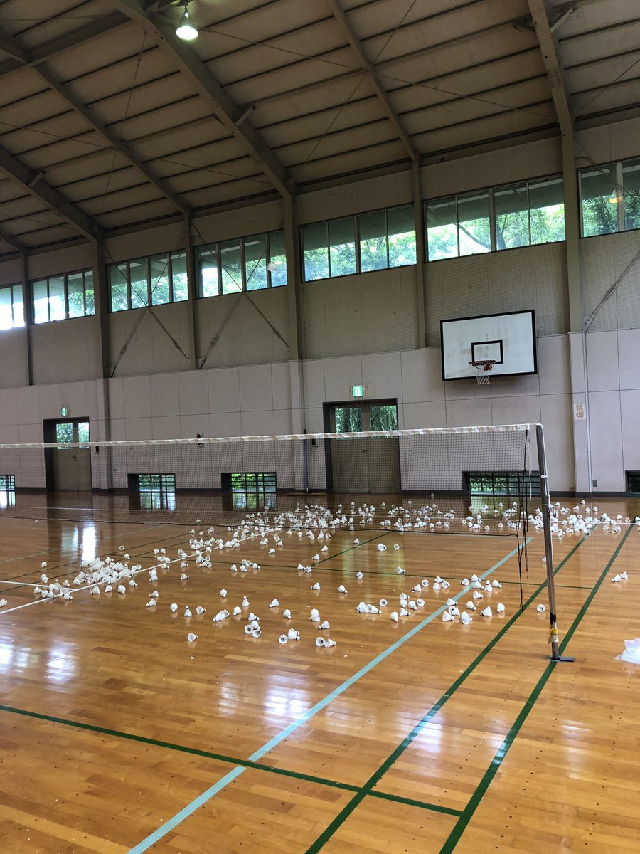 kantaeitapapa's tweet photo. 2021/06/06
本日も貸切にて2人練。
お姉さん本日もありがとうございました!
からのランニングトレ。
頑張りました!
©︎やるしかなかね
#二人三脚
#全力バドミントン少年記
#日本一奪還へ
#YONEX
#ミスターチルドレン
#HAMABI https://t.co/ezJwL5LwMX