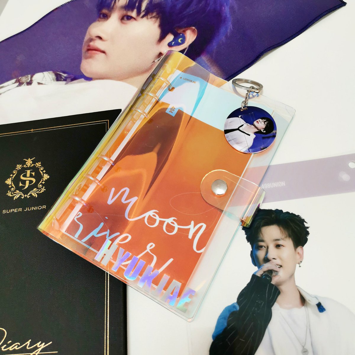 haekheemi's tweet photo. Do any of y'all use your fansite journals 🧐 I've just been keeping them together with season's greetings and they can't even be used again 😭 https://t.co/5XyXJTU0OE